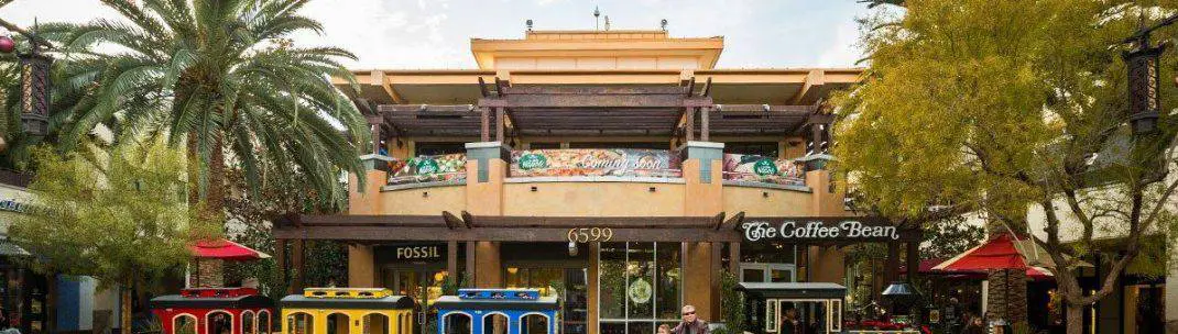 Town Square Las Vegas - Stores, Restaurants, Bars, Food ...